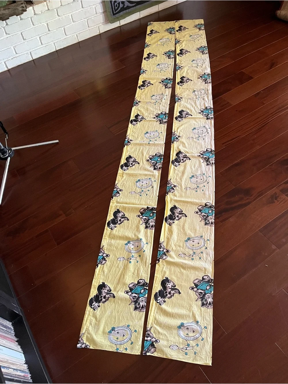 Nursery Rhyme cat Fiddle Hey Diddle Dish Spoon Little Dog MCM classic curtains
